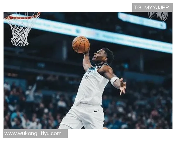 爱德华兹称赞克拉克表现出色称其提升球队整体防守能力 爱德华兹称赞克拉克表现出色称其提升球队整体防守能力