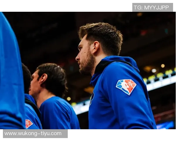 詹姆斯盛赞克莱伯关键时刻表现出色展现强硬气魄