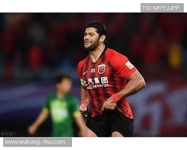 胡尔克39岁仍锋芒毕露生涯853场贡献667球海港年薪1180万创造130球佳绩