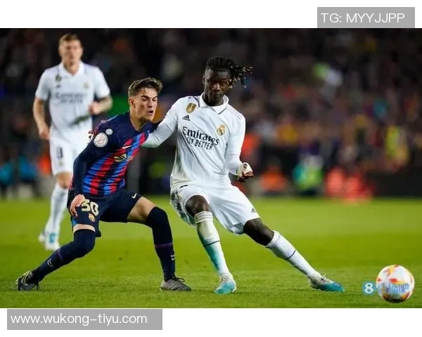 卡马文加或将转型左后卫应对法国中场竞争激烈局面